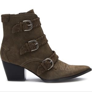 Coconuts by Matisse Charmer Boot sold out everywhere brand new never open/worn